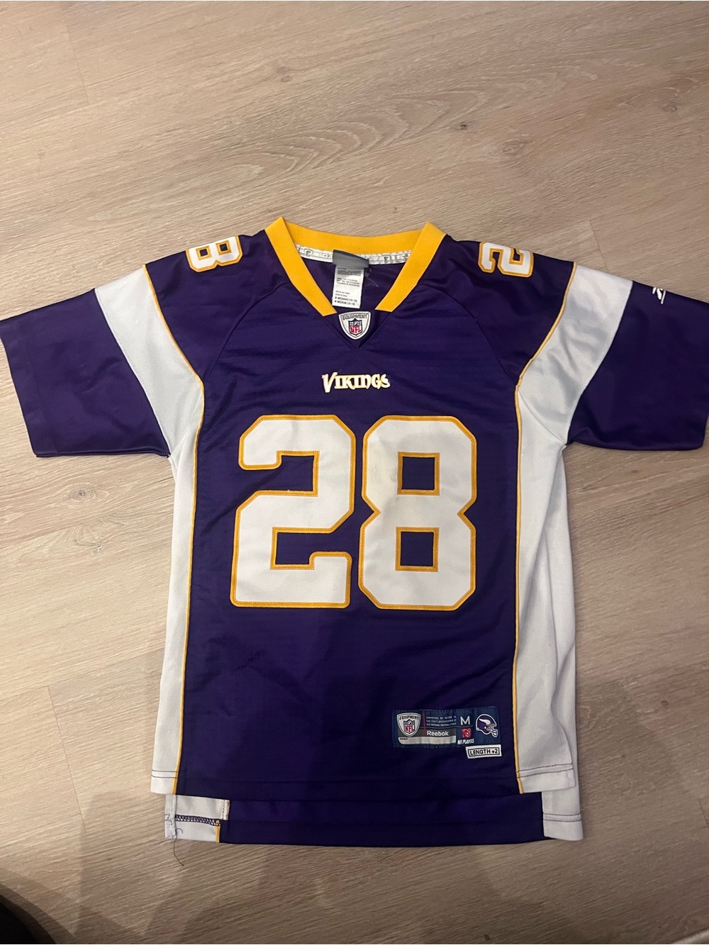 Reebok Minnesota Vikings Adrian Peterson #28 youth jersey